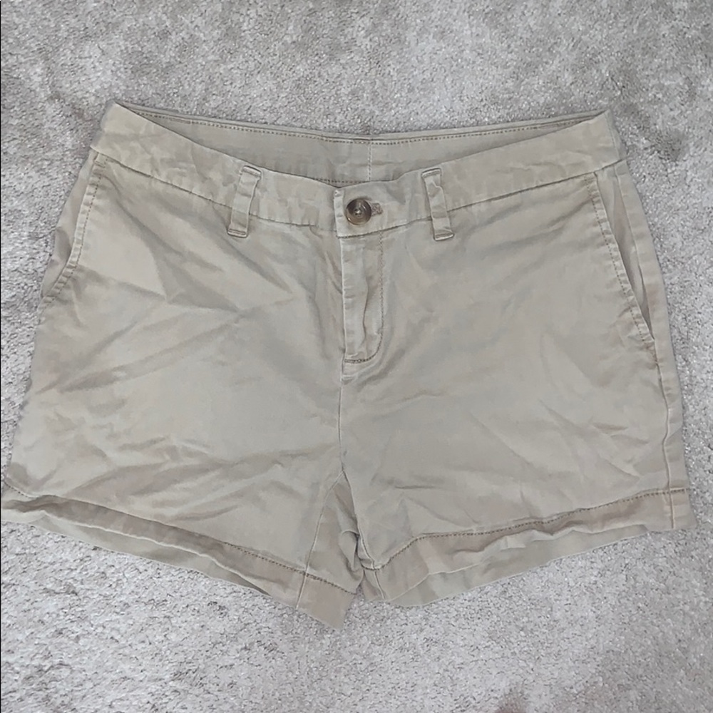 Khaki shorts!!
